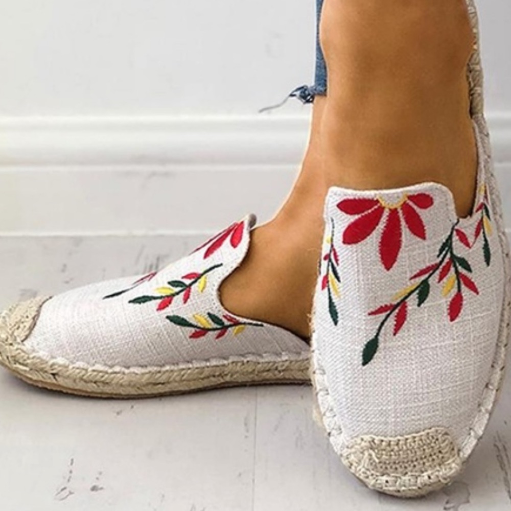 Summer Red Floral Embroidered Espadrille Sandals - Picture 2 of 5